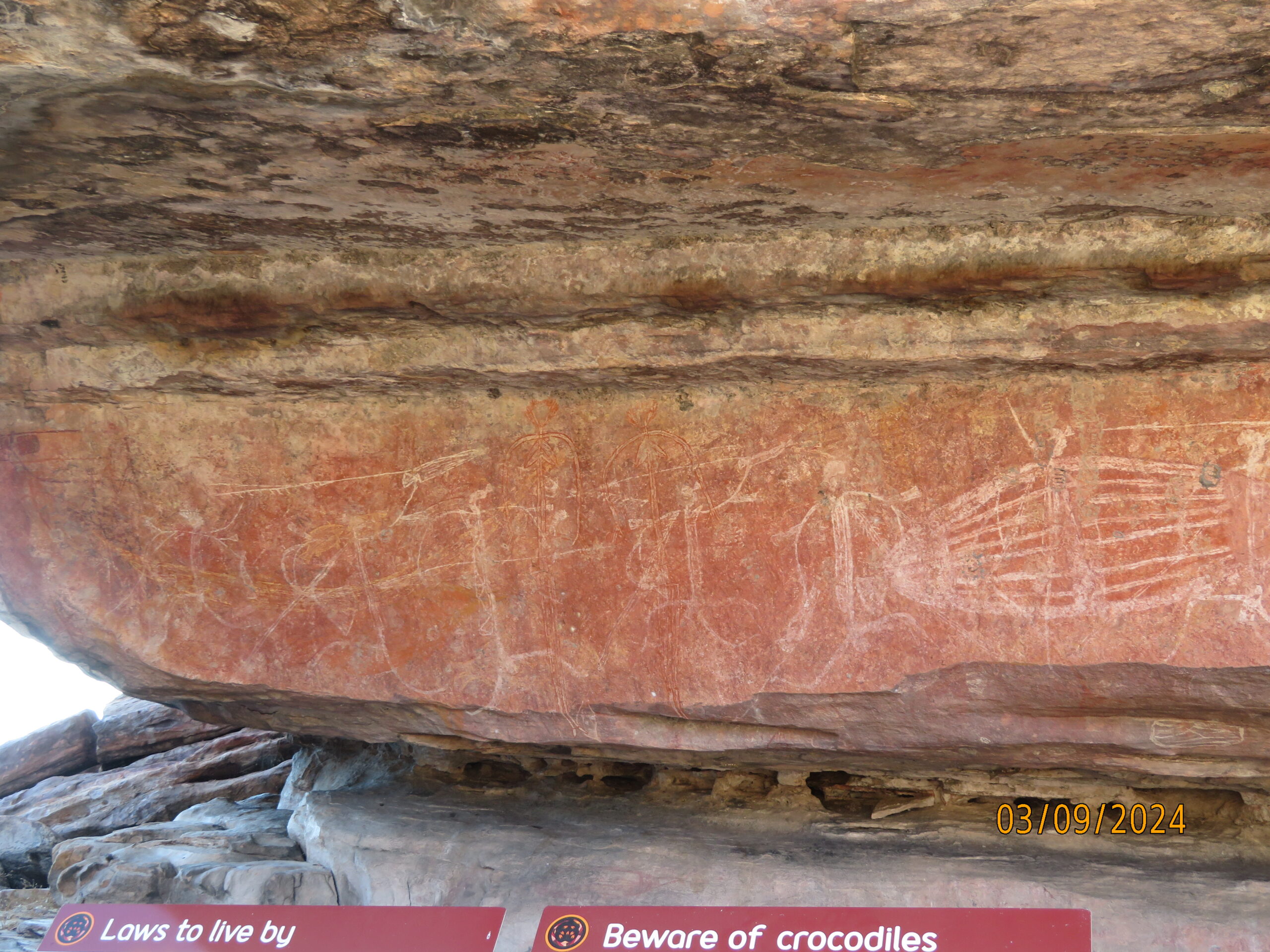 Ancient people rock painting 3